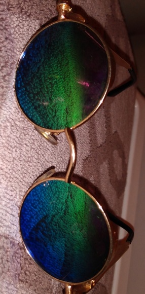 Funky glasses - Picture 3 of 5